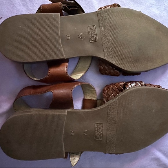 COURTNEY TAYLOR leather Sandals - Picture 2 of 3